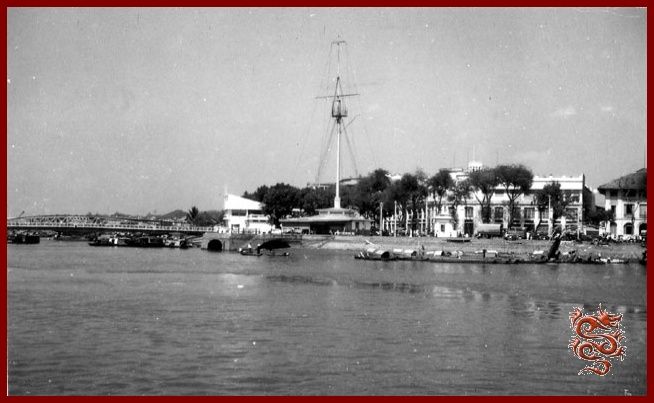 Le Café Pointe des Blagueurs Saigon