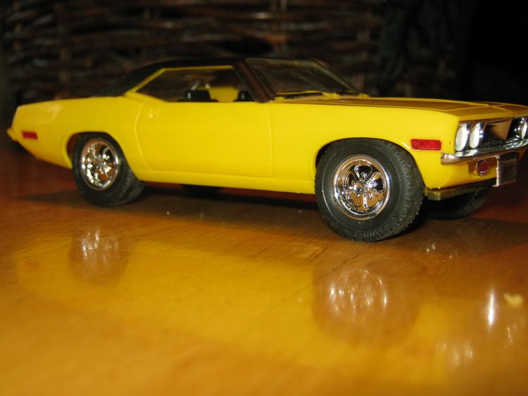 Lindberg Plymouth Cuda Mopar 1 43 Plastic Model Muscle Car Built