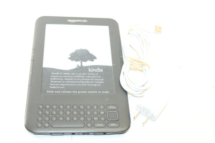  Kindle D00901 WiFi Digital Book Reader