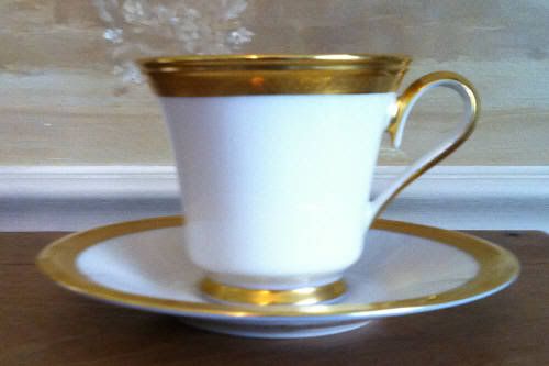 Lenox Gold Encrusted Rim China Service for 12 Aristocrat Pattern Minty