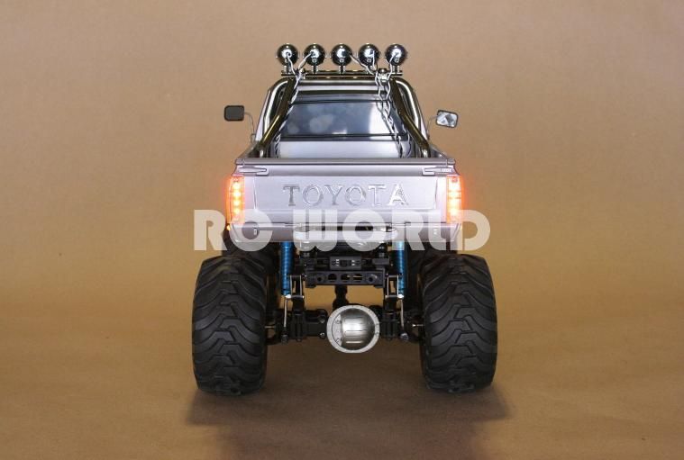 TAMIYA 1/10 TOYOTA HILUX HIGHLIFT 2.4 GHZ 4X4 NEW BUILD *READY TO RUN