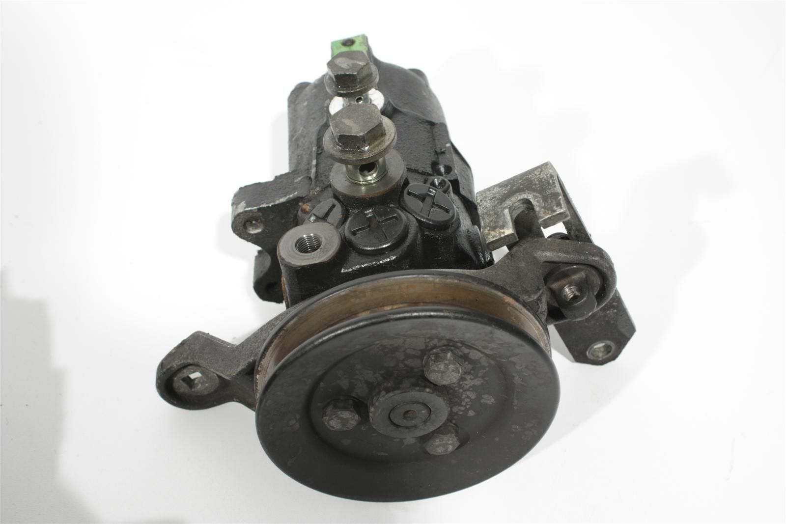 Audi 100/200 Typ 44 alle 5 Zylinder Servopumpe 034145155D