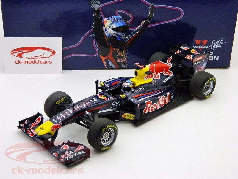 Vettel RedBull RB7 Nürburgring Promo Weltmeister 2011 118 PMA