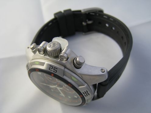 UHR NEU DIVE 200M CHRONOGRAPH INDIGLO UVP 119, 