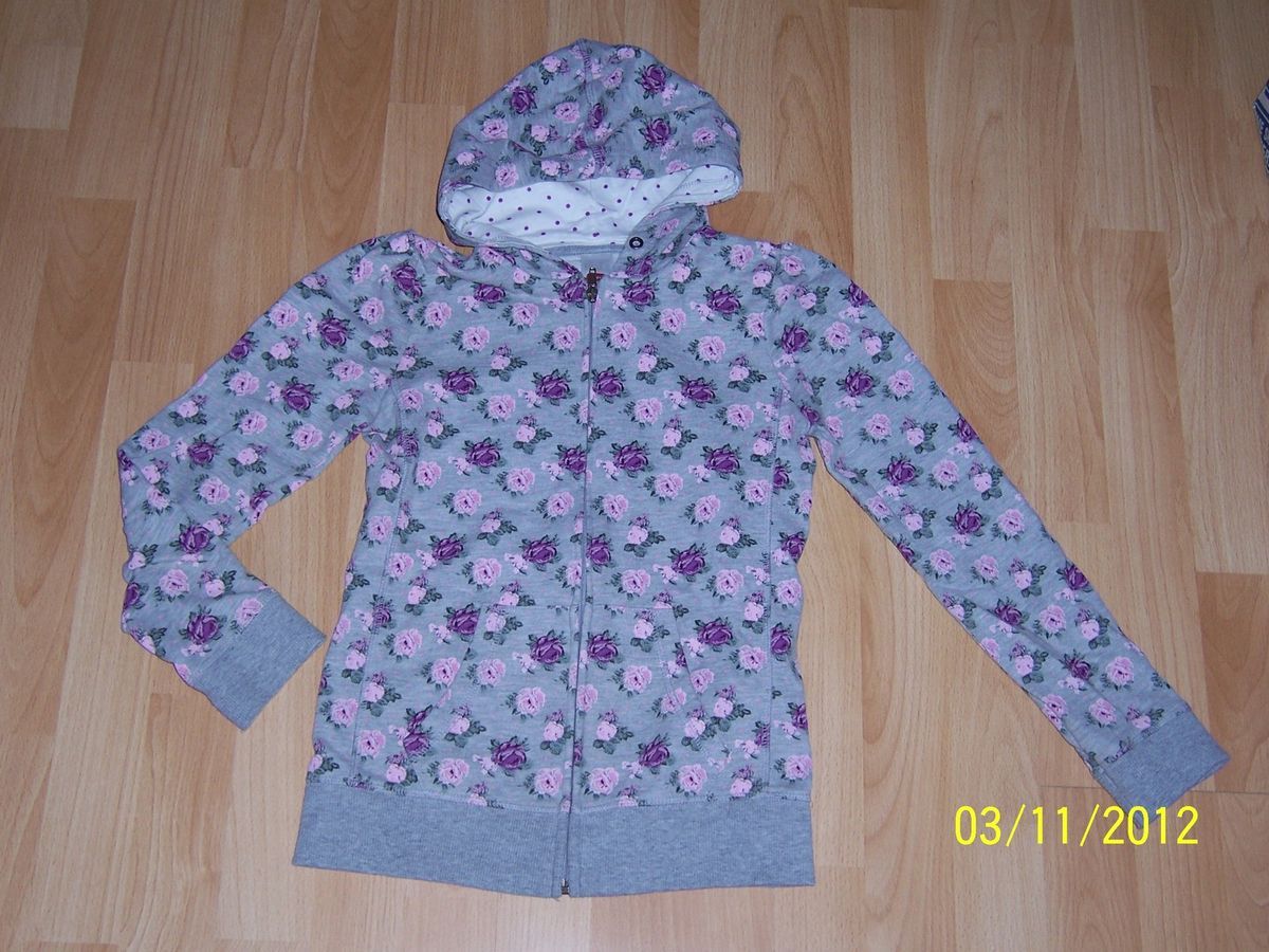 Hübsche Sweatjacke Gr. 146 / 152  C&A 