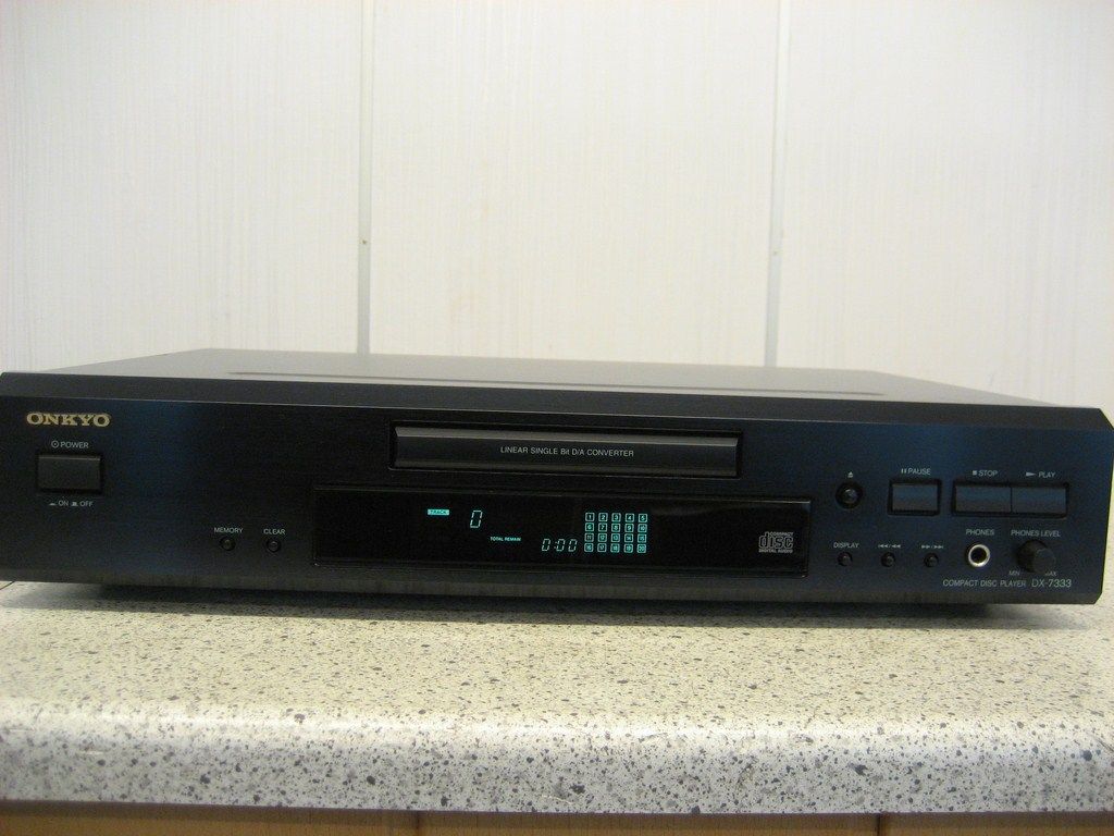 ONKYO DX 7333  DX7333  CD Player