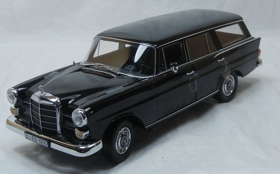 Norev Mercedes Benz 190 / 200 D 118 schwarz W110 Universal