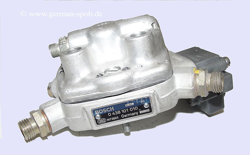 MENGENTEILER 0438101010 MERCEDES 190 W201 2 3 16V FUEL DISTRIBUTOR 0