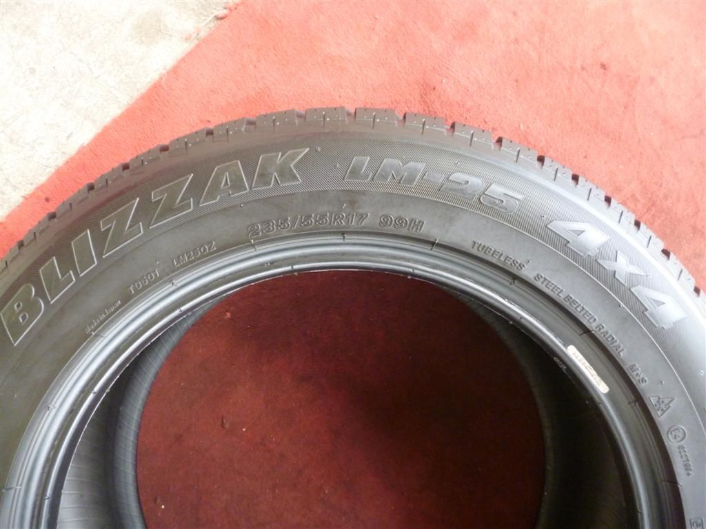 1065) 4x Winter Reifen 235/55 R17 99H BRIDGESTONE Blizzak LM 25 4x4