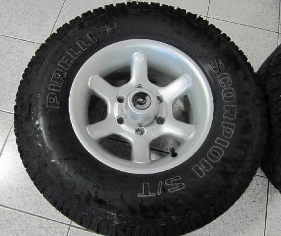 KOMPLETTRAD SATZ ALU + SOMMER * BORBET 815008 255/75R15