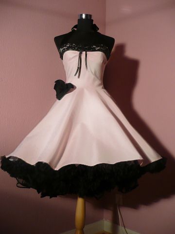 schönes Abendkleid Ballkleid rosa Petticoat Abiball