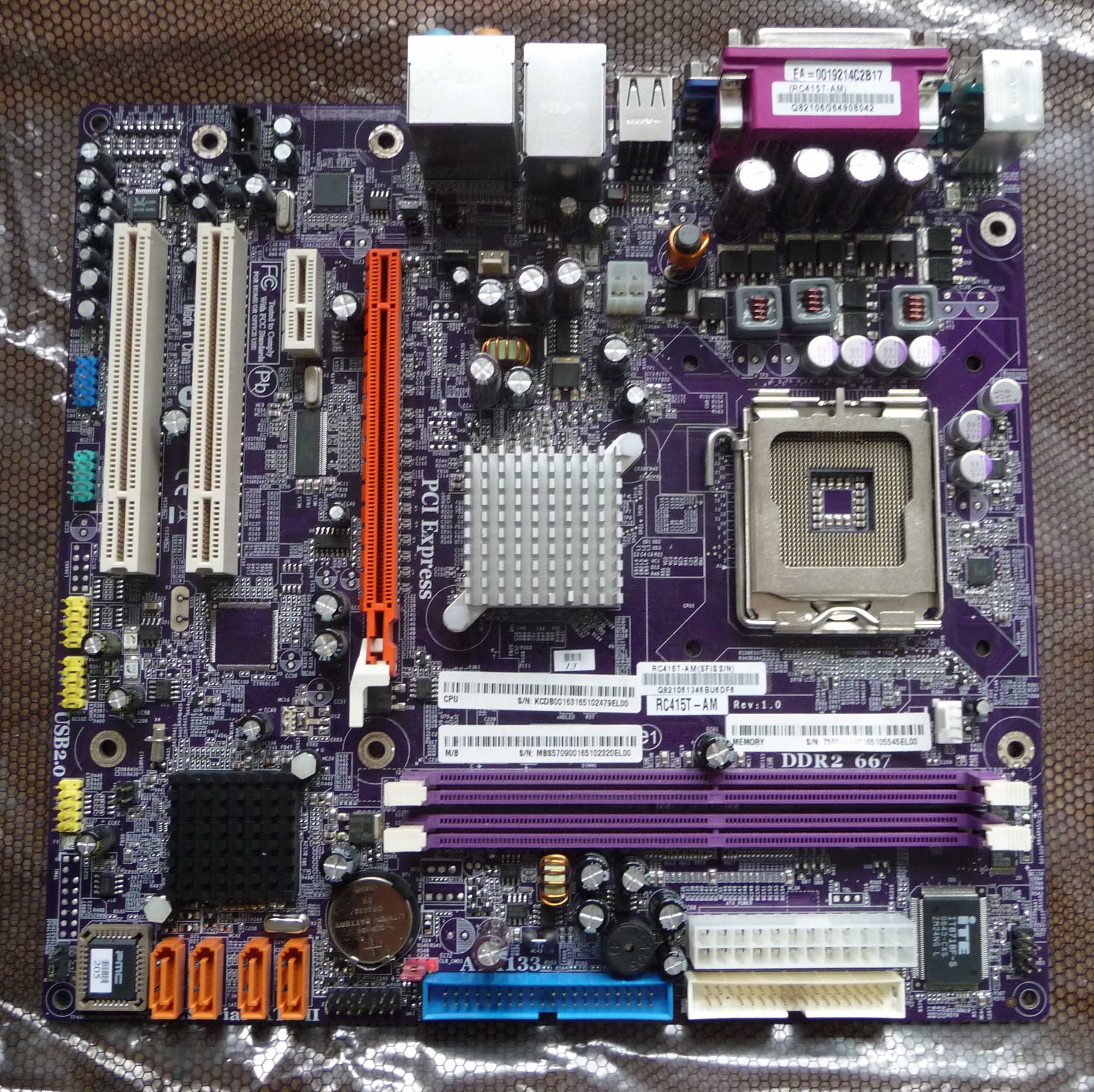 ECS RC415T AM Mainboard Sockel 775 SATA II mATX Grafik