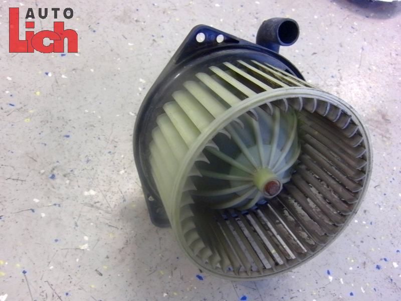 Nissan Micra K11 BJ96 Geblaesemotor Lueftermotor Heizungsgeblaese