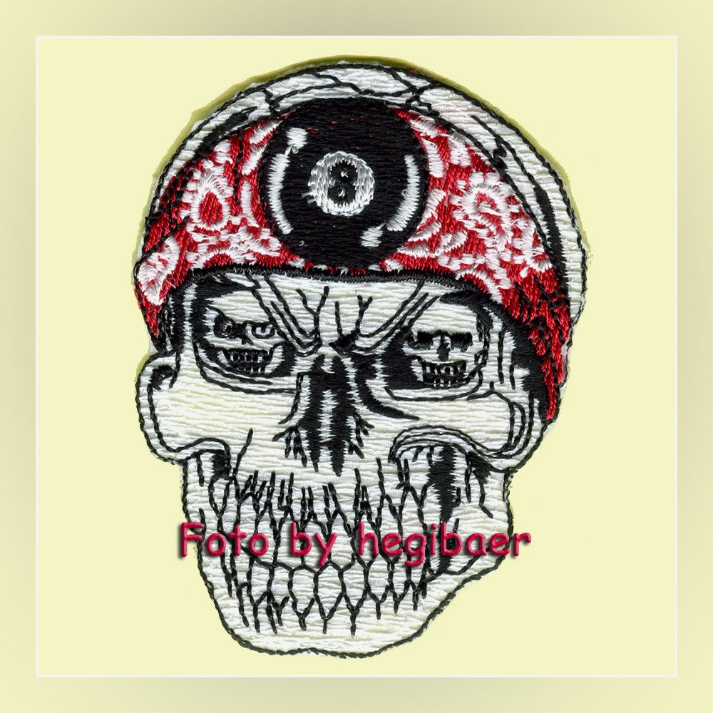 SKULL SCHWARZE ACHT PATCH PATCHES AUFNÄHER AUFBÜGLER 544