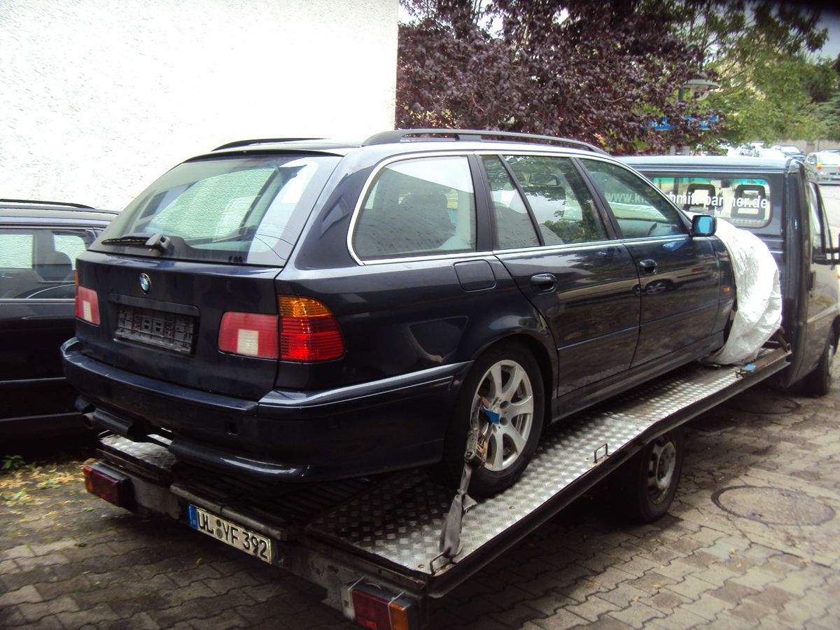 Schlachte BMW E39 530i Touring facelift mit Gas Anlage Alle Teile