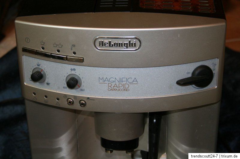 DeLonghi Magnifica RAPID CAPPUCCINO Kaffee und Espressomaschine DEFEKT