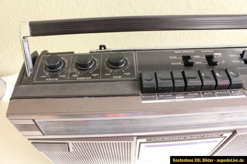 Sharp GF 6060 Ghettoblaster Boombox Radio Kassettenplayer old school