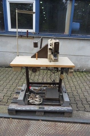 PAFF Industrie Nähmaschine Knopfannähmaschine #681