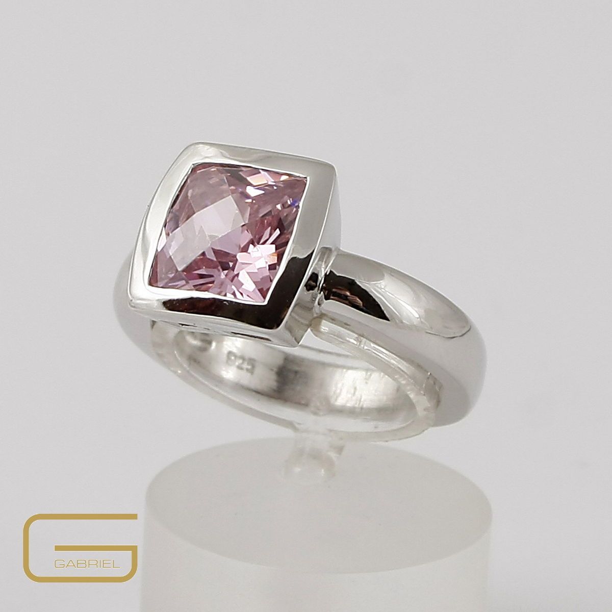 GELEGENHEIT JUWELIERSAUFLÖSUNG RING AUS SILBER 925´er ZIRKONIA #