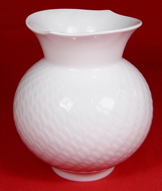 wunderschöne Vase Meissner Porzellan Meissen Weiss Wellenspiel