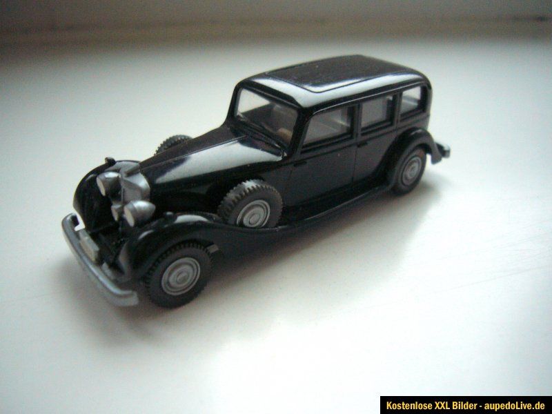 Wiking 825/1 Horch 850 in schwarz 1/87