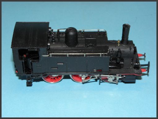 RIVAROSSI 1117 Dampflok Lok BR 851 121 schwarz Vitrinenmodell H0 neuw