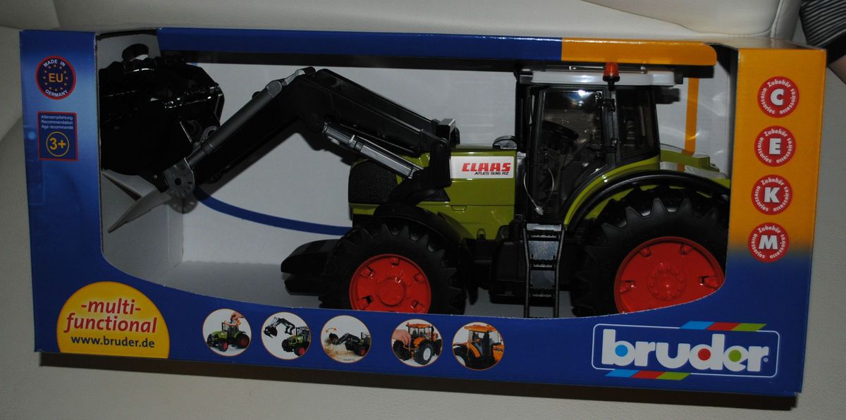 Bruder Claas Atles 936 RZ mit Frontlader 03011