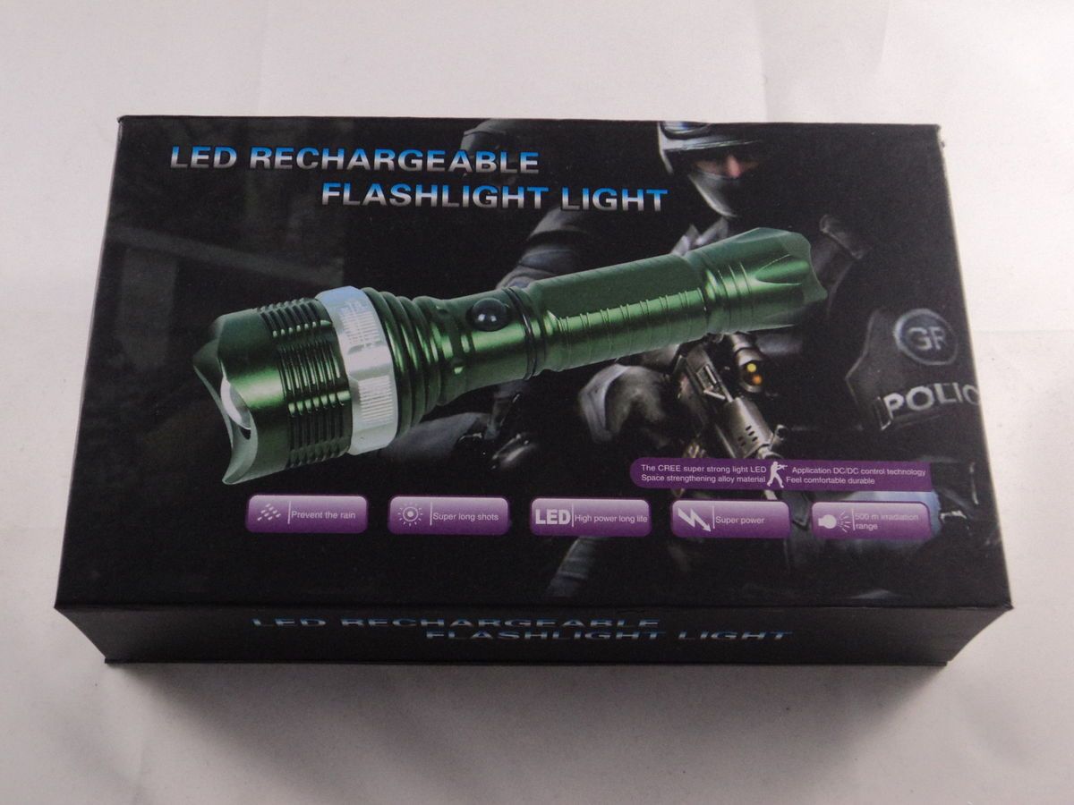 High Power LED Taschenlampe 1800 Lumen Flashlight Einstellbarer Fokus