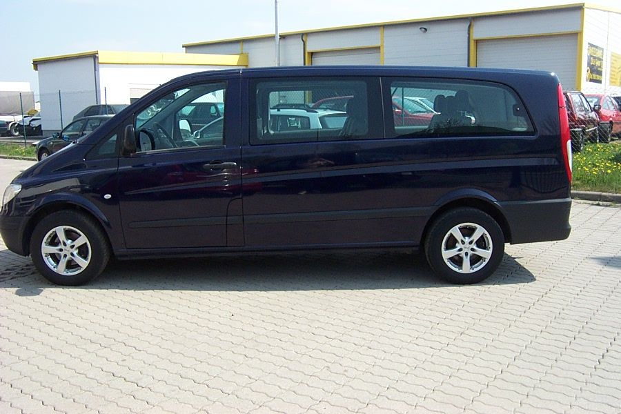 Mercedes Benz Viano/Vito 111CDI Extralang 9 Sitze mit Klima/6 Gang/122